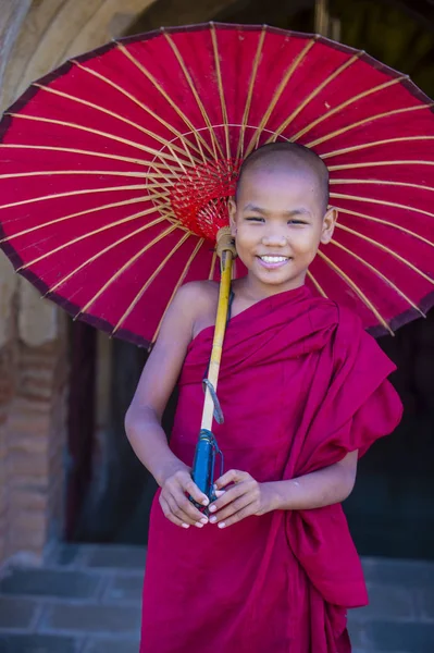 Acemi keşiş bagan Myanmar içinde