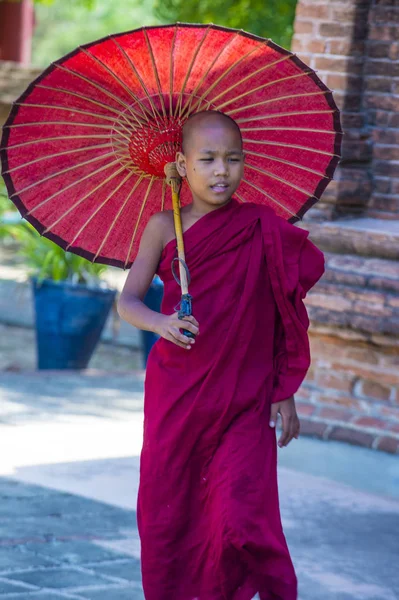 Acemi keşiş bagan Myanmar içinde