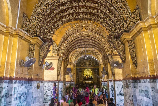 Pagoda Mahamuni a Mandalay, Myanmar — Foto Stock