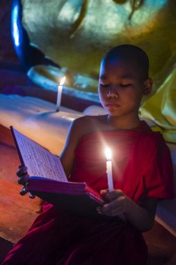 Acemi keşiş bagan Myanmar içinde