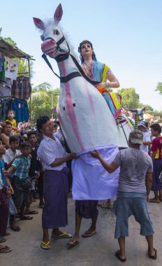 Festival bagan Myanmar yakınlarındaki bir kasabada