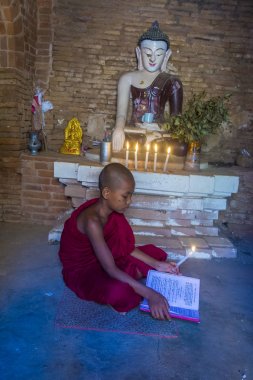 Acemi keşiş bagan Myanmar içinde