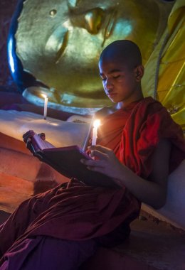 Acemi keşiş bagan Myanmar içinde