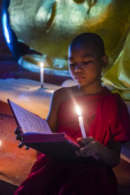 Acemi keşiş bagan Myanmar içinde