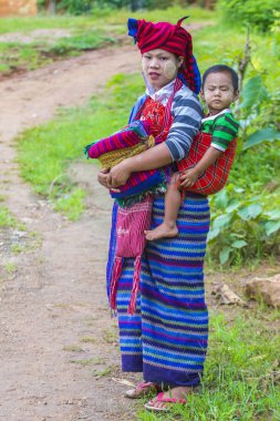 Intha kabile kadın Myanmar portresini