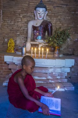 Acemi keşiş bagan Myanmar içinde