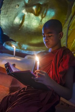 Acemi keşiş bagan Myanmar içinde