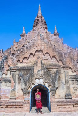 Acemi keşiş bagan Myanmar içinde