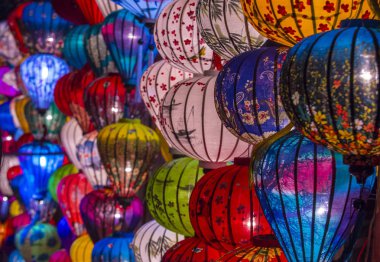 Hoi bir dolunay Lantern Festivali