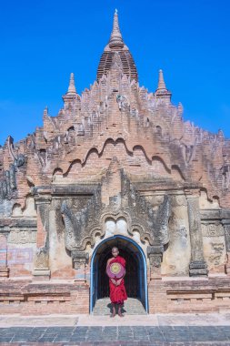 Acemi keşiş bagan Myanmar içinde