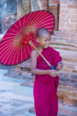 Acemi keşiş bagan Myanmar içinde