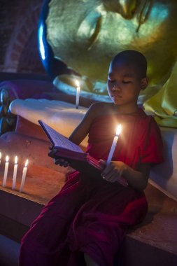 Acemi keşiş bagan Myanmar içinde