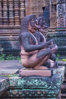 Kamboçya'da Banteay Srei Tapınağı