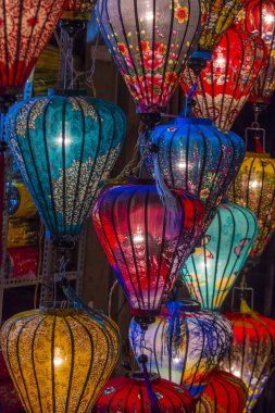 Hoi bir dolunay Lantern Festivali