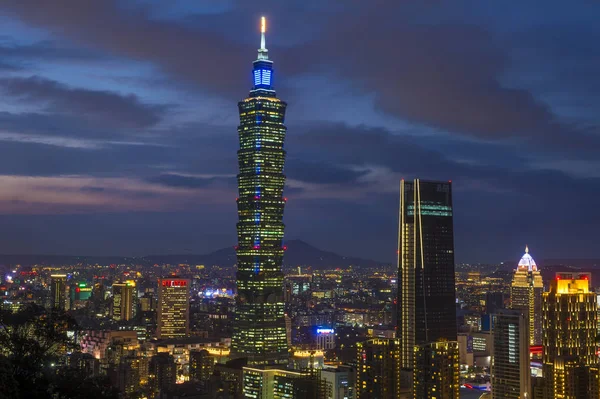 Taipei, Taiwan skyline — Stock Photo, Image