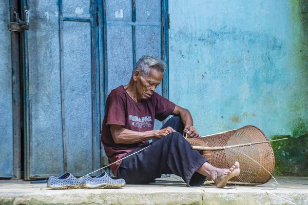 Minoría étnica Cotu en Vietnam —  Fotos de Stock