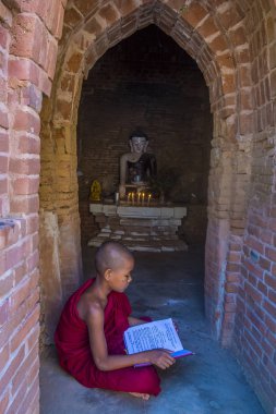 Acemi keşiş bagan Myanmar içinde
