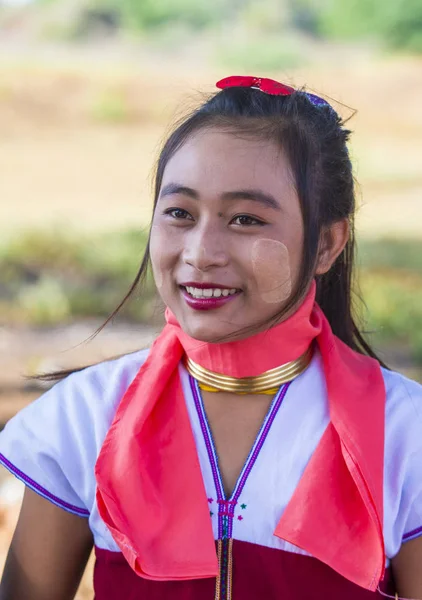 Portrait of Kayan tribe woman in Myanmar — Stock Photo, Image