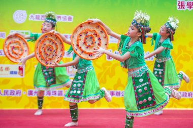 14 Tai Kok Tsui tapınağın içinde Hong Kong Fuarı.