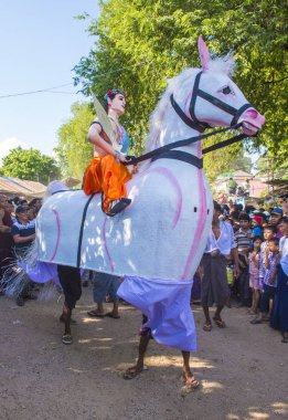 Festival bagan Myanmar yakınlarındaki bir kasabada