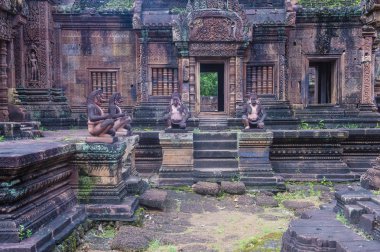 Kamboçya'da Banteay Srei Tapınağı