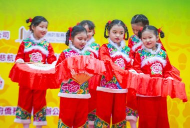 14 Tai Kok Tsui tapınağın içinde Hong Kong Fuarı.