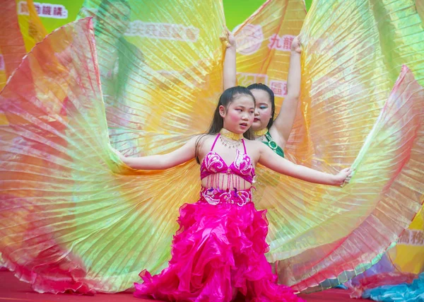 14 Tai Kok Tsui tapınağın içinde Hong Kong Fuarı.