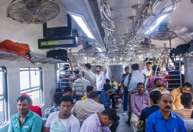  Mumbai Hindistan banliyö demiryolu