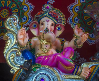  Mumbai Hindistan 'daki Ganesh putu.