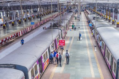  Mumbai Hindistan banliyö demiryolu