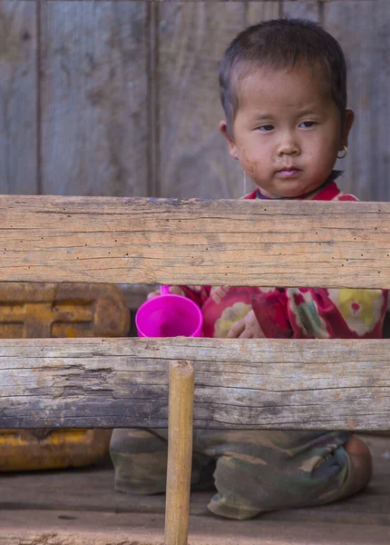 Inle Lake Myanmar Sep Birmaans Kind Een Dorp Nabij Inle — Stockfoto