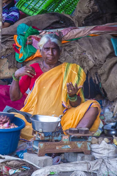 Мумбаї Індія Серпня 2019 Року Індійська Жінка Дхараві Дхараві Район — стокове фото