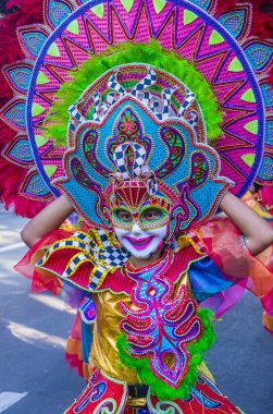 Bacolod, Filipinler - 27 Ekim 2019 'da Bacolod Filipinler' de düzenlenen Masskara Festivali 'ne katıldı. Masskara, her dört Ekim Pazar günü düzenlenen yıllık bir festivaldir.
