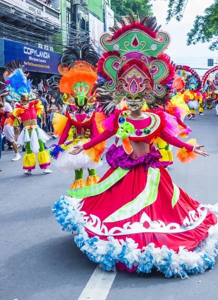 巴科罗德 菲律宾 10月27日 参加2019年10月27日在巴科罗德举行的马斯卡拉节 — 图库照片