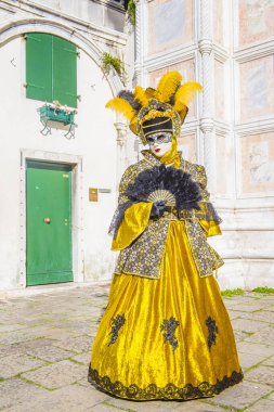 Venedik, İtalya - 26 Şubat : 26 Şubat 2019'da Venedik, İtalya'daki Venedik Karnavalı'na katıldı. Venedik Karnavalı özenle hazırlanmış maskeleri ile dünyaca ünlüdür.