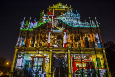 Macau - 29 Aralık: 29 Aralık 2019 'daki yıllık Macau Light festivali sırasında Macau' daki St Pauls Harabeleri cephesinde projeksiyon gösterisi.