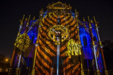 Macau - 29 Aralık: 29 Aralık 2019 'daki yıllık Macau Light festivali sırasında Macau' daki St Pauls Harabeleri cephesinde projeksiyon gösterisi.