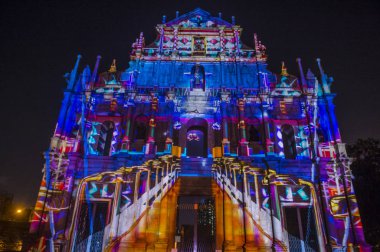 Macau - 29 Aralık: 29 Aralık 2019 'daki yıllık Macau Light festivali sırasında Macau' daki St Pauls Harabeleri cephesinde projeksiyon gösterisi.