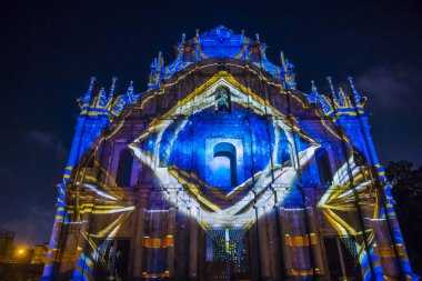 Macau - 29 Aralık: 29 Aralık 2019 'daki yıllık Macau Light festivali sırasında Macau' daki St Pauls Harabeleri cephesinde projeksiyon gösterisi.
