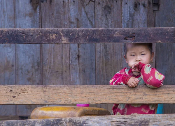 Inle Lake Myanmar Sep Birmaans Kind Een Dorp Nabij Inle — Stockfoto