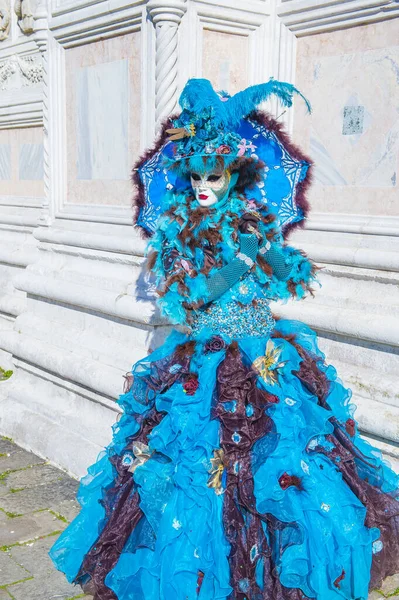 Venetië Italië Feb Deelnemer Aan Het Carnaval Van Venetië Venetië — Stockfoto