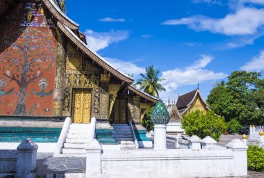 10 Ağustos 2018 'de Luang Prabang' daki Wat Xieng Thong Tapınağı, Luang Prabang 'ın ana tapınağı., 