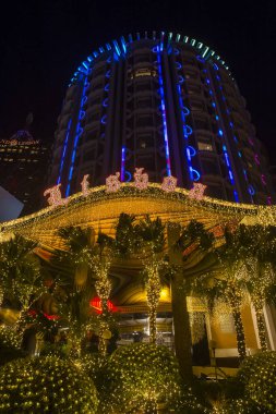 Macau - 30 Aralık: 30 Aralık 2019 tarihinde, Lisboa Otel ve Kumarhanesi 'nin dışı Macau' da. Otel 1970 'te açıldı ve toplamda 2.362 odası var.