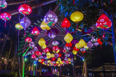Macau - 29 Aralık 2019 'daki yıllık Macau Light festivali sırasında Macau' da ışık kurulumu.