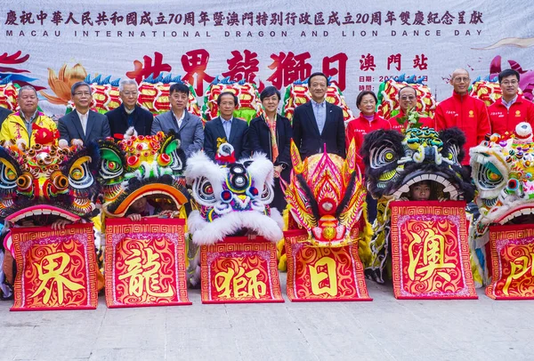 Macao Leden Tanečníci Čekají Představení Rámci Akce Macau International Dragon — Stock fotografie