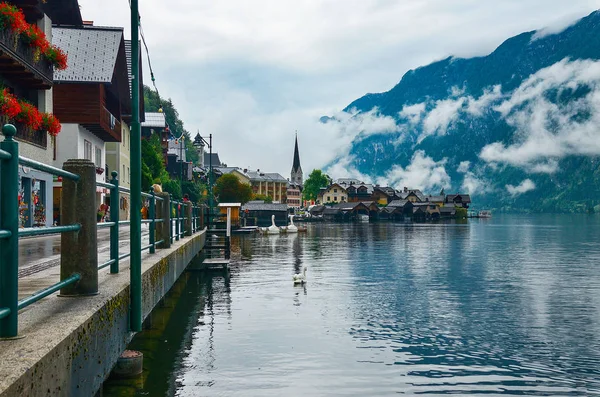 Hallstatt city with lake, Austria — Stock Photo, Image