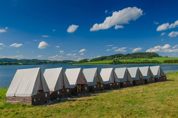 Różną namiot camp — Zdjęcie stockowe