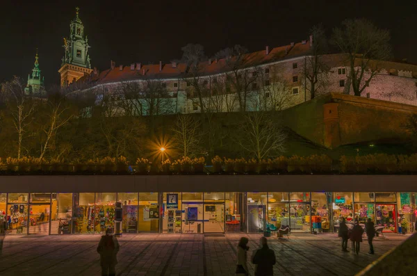 Wawel castle in the night, Krakow, Poland — Stock Photo, Image