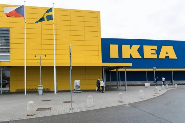 23 października 2017, Zdjęcie redakcji Ikea supermarket, zakupy park, Brno, Czechy — Zdjęcie stockowe
