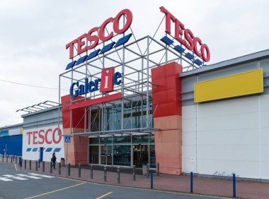 10 Ekim, 2017, editoryal fotoğraf Tesco süpermarket, Ostrava, Çek Cumhuriyeti